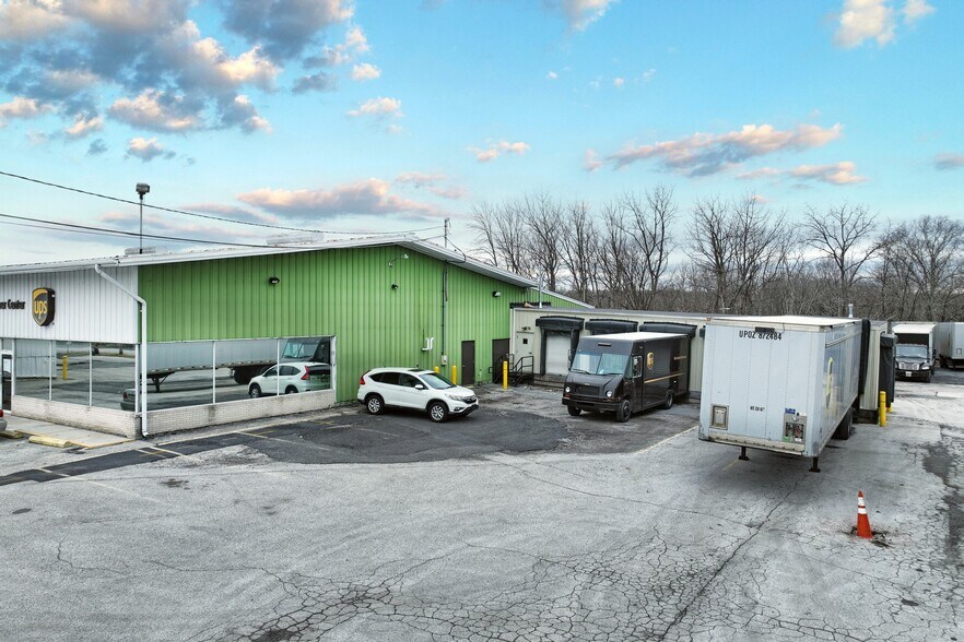 More Photos Of 978 Old Harrisburg Rd, Gettysburg Warehouse For Sale