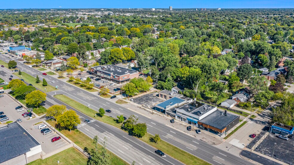 More Photos Of 30100 Woodward Ave, Royal Oak Storefront Retail Office For Lease