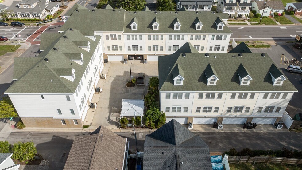 More Photos Of 2007 Baltic Ave, Virginia Beach Apartments For Sale