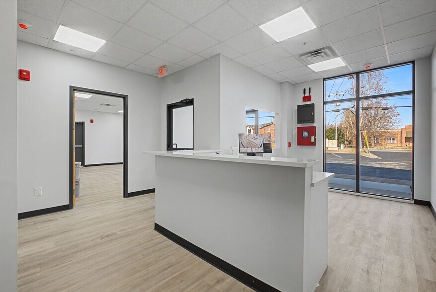 More Photos Of 207 Iris Dr, Hendersonville Daycare Center For Sale