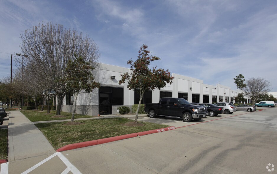 More Photos Of 210-240 Spring Hill Dr, The Woodlands Unknown For Lease