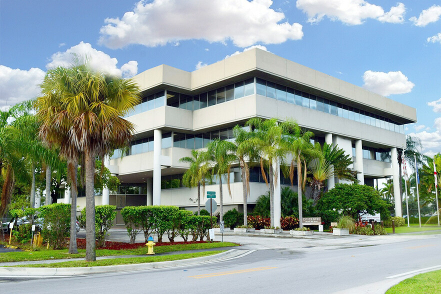 Primary Photo Of 290 NW 165th St, North Miami Beach Office For Lease