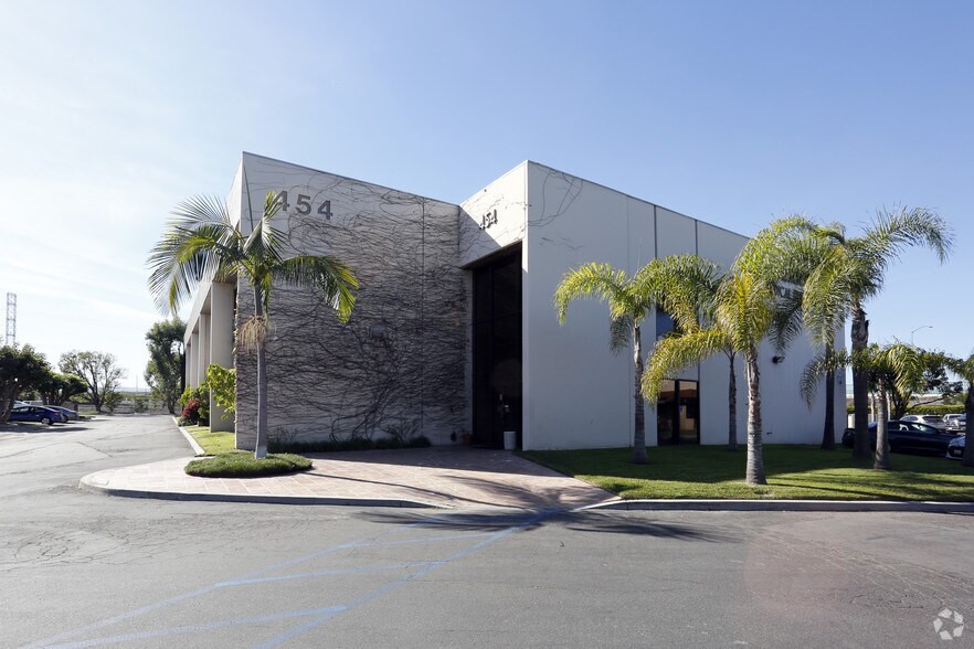 More Photos Of 454 E Carson Plaza Dr, Carson Medical For Sale