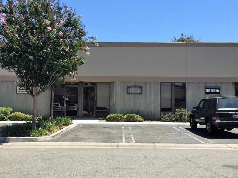 More Photos Of 117-223 Viking Ave, Brea Warehouse For Lease