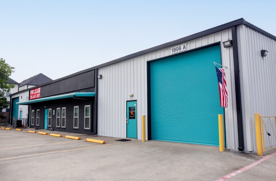 More Photos Of 1906 Johanna Dr, Houston Warehouse For Lease
