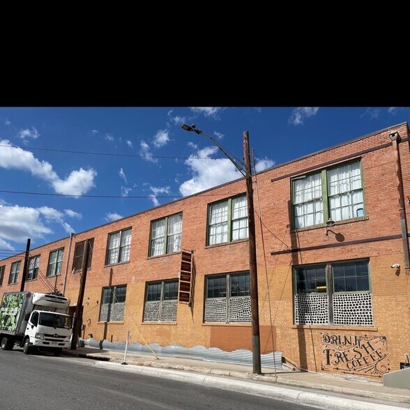 More Photos Of 1333 Buena Vista St, San Antonio Industrial For Sale