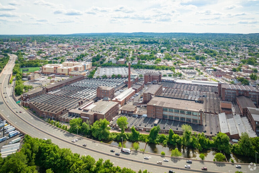 More Photos Of 90 Dayton Ave, Passaic Unknown For Lease