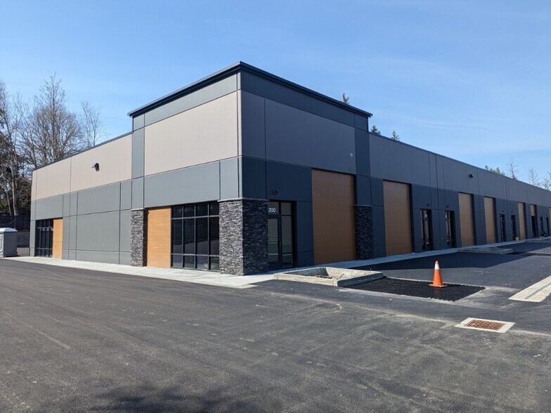 More Photos Of 6923 NW Friberg Strunk St, Camas Unknown For Lease