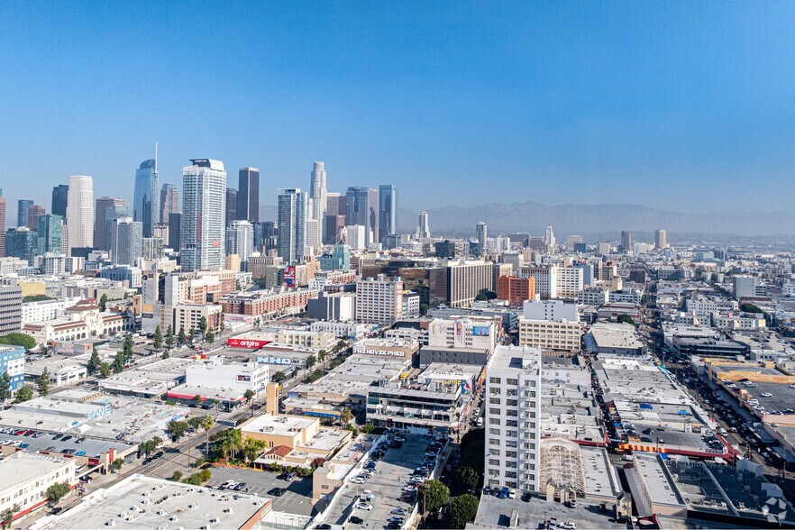 More Photos Of 221 E 12th St, Los Angeles Office For Lease