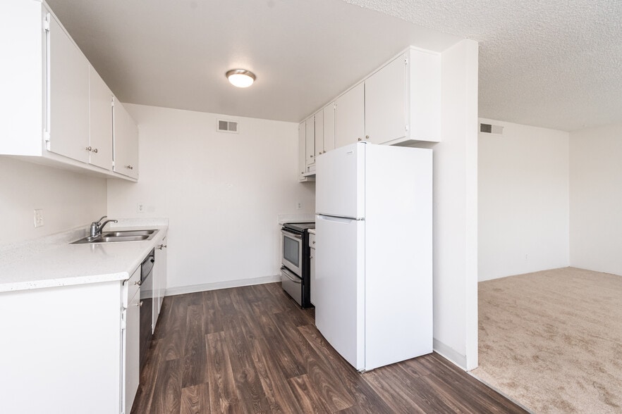 More Photos Of 3831-3835 Annadale Ln, Sacramento Apartments For Sale