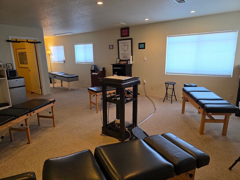 More Photos Of 37234 N Cave Creek Rd, Cave Creek Office For Sale