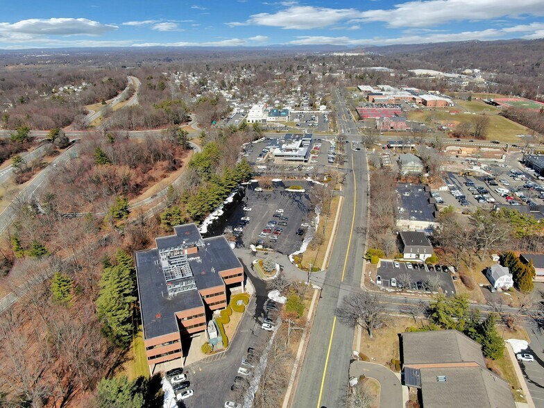 More Photos Of 100 Dutch Hill Rd, Orangeburg Medical For Lease