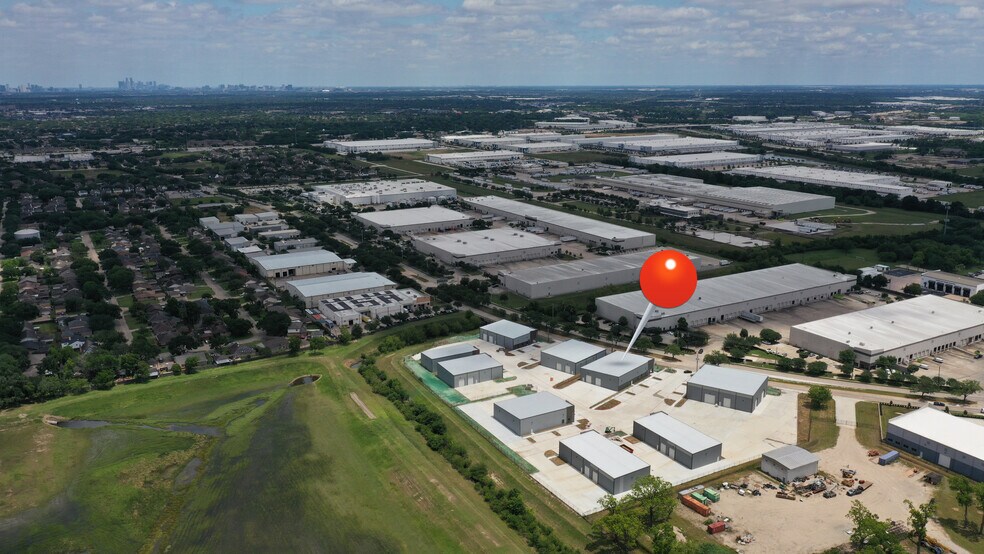 More Photos Of 13600 S Gessner Rd, Missouri City Warehouse For Lease