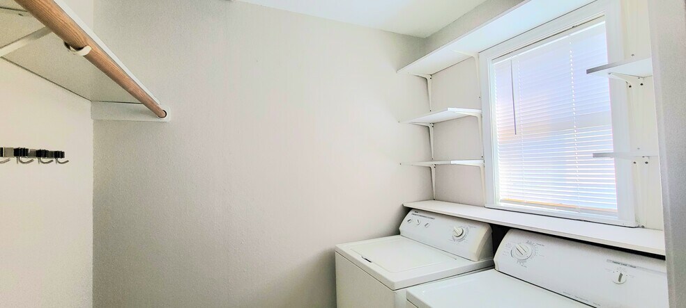 More Photos Of 1401 Truxillo St, Houston Office Residential For Sale