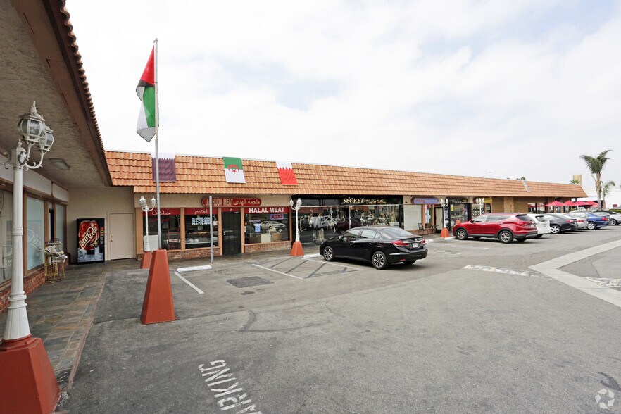 More Photos Of 512-518 S Brookhurst St, Anaheim Storefront For Lease