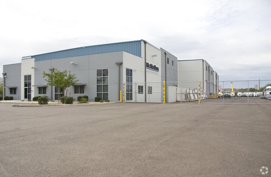 More Photos Of 4724 W Roosevelt St, Phoenix Warehouse For Lease