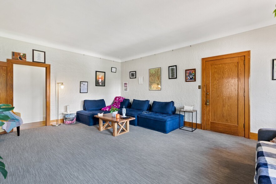 More Photos Of 128-130 E Monument St, Colorado Springs Office Residential For Sale