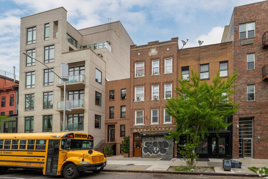 More Photos Of 163 Tompkins Ave, Brooklyn Multifamily For Sale