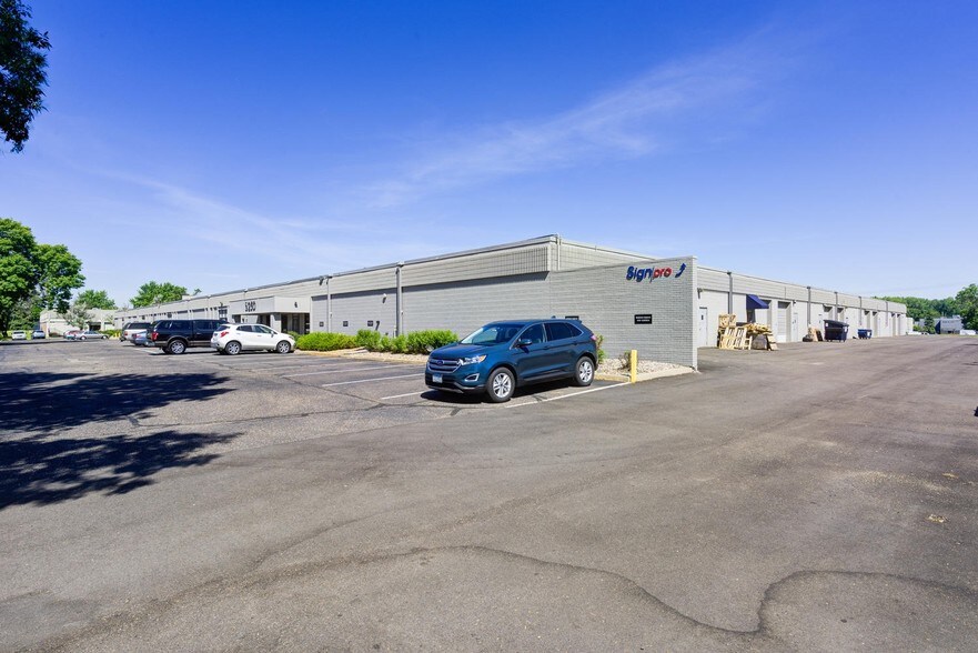 More Photos Of 5250-5280 W 74th St, Edina Light Distribution For Lease
