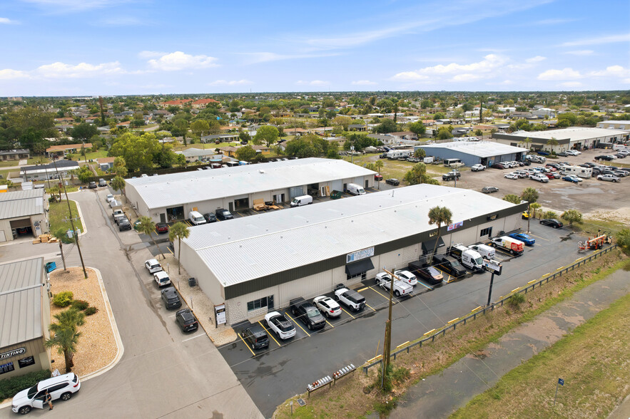 More Photos Of 1056 NE Pine Island Rd, Cape Coral Showroom For Lease