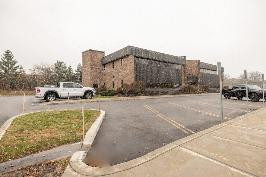 More Photos Of 1170 Pittsford-Victor Rd, Pittsford Office For Sale