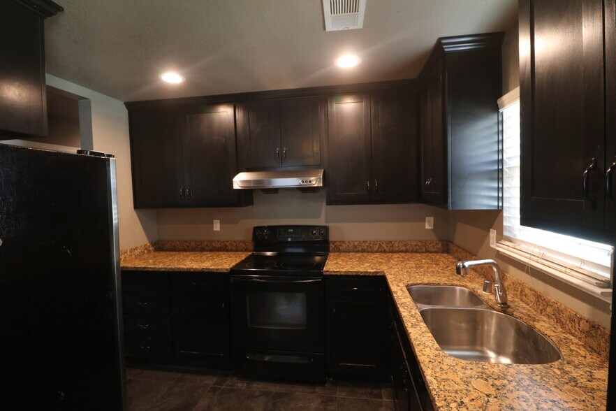 More Photos Of 5125 Kaiser Rd, Stockton Apartments For Sale