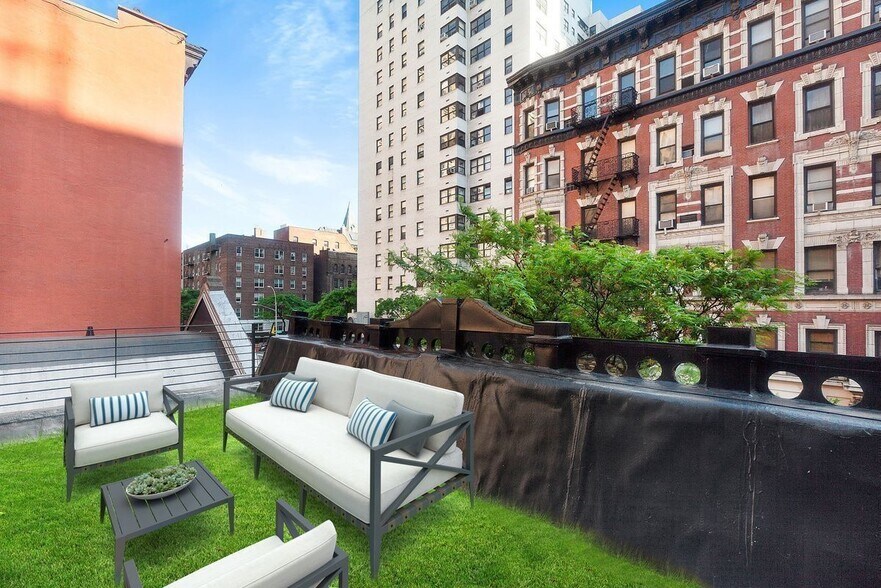 More Photos Of 141 E 17th St, New York Apartments For Sale