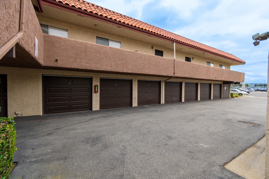 More Photos Of 3300 W Orange Ave, Anaheim Multifamily For Sale
