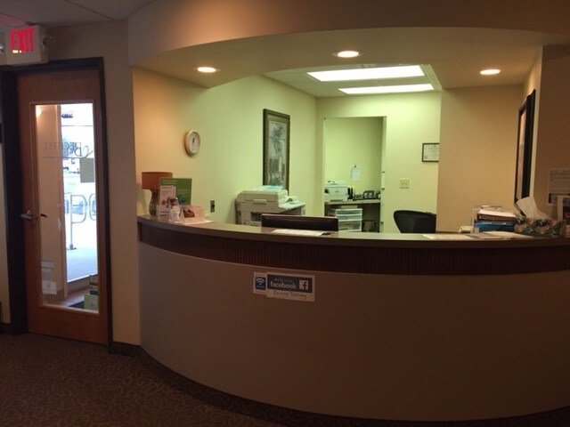 More Photos Of 609 E Jolly Rd, Lansing Medical For Sale