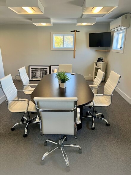 More Photos Of 1290 Flanders Rd, Riverhead Auto Repair For Sale