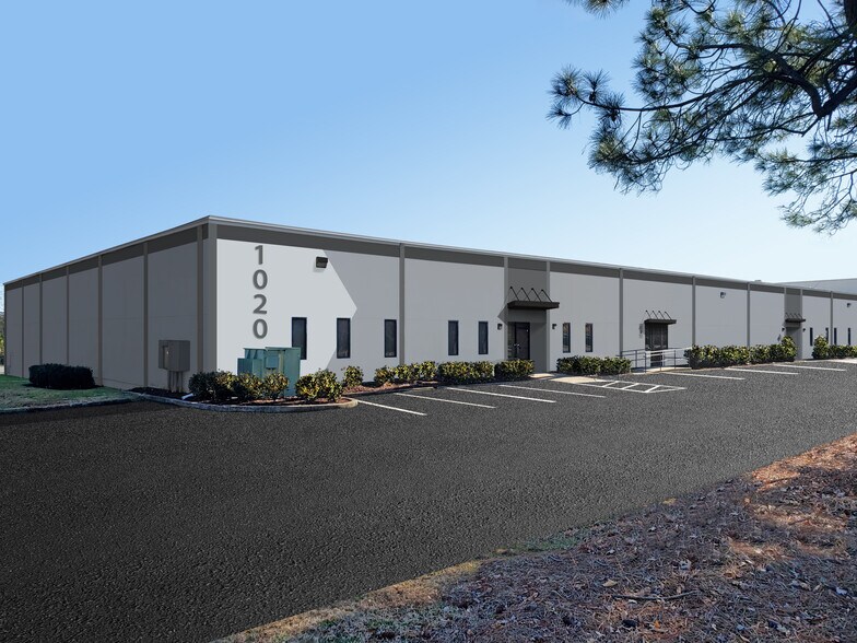 More Photos Of 1000-1022 Pressley Rd, Charlotte Warehouse For Lease