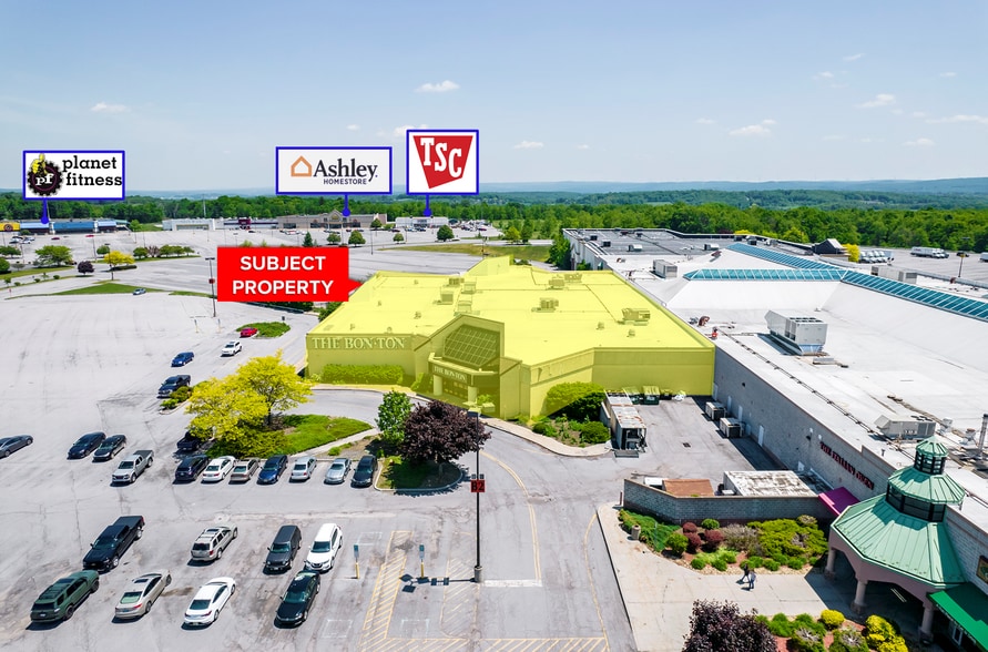 More Photos Of 550 Galleria Dr, Johnstown Department Store For Lease