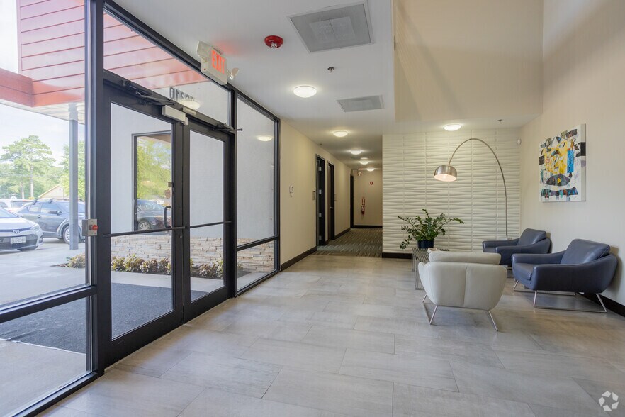 More Photos Of 26310 Oak Ridge Dr, Spring Medical For Lease