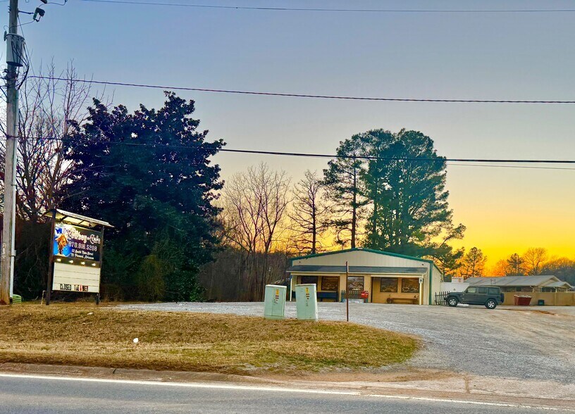 More Photos Of 52 Main St, Mount Pleasant General Retail For Sale