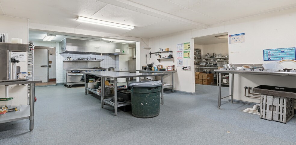 More Photos Of 15747 State Highway 7, Lyons Lodge Meeting Hall For Lease