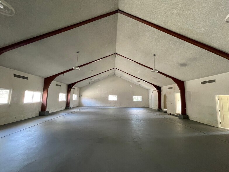 More Photos Of 7216 Valmont St, Tujunga Lodge Meeting Hall For Sale