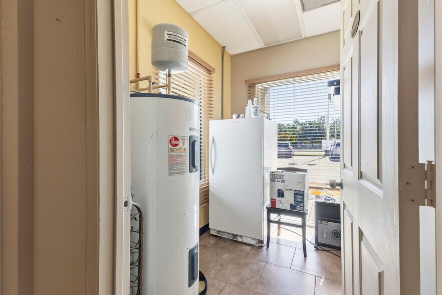 More Photos Of 160 Cypress Point Pky, Palm Coast General Retail For Sale