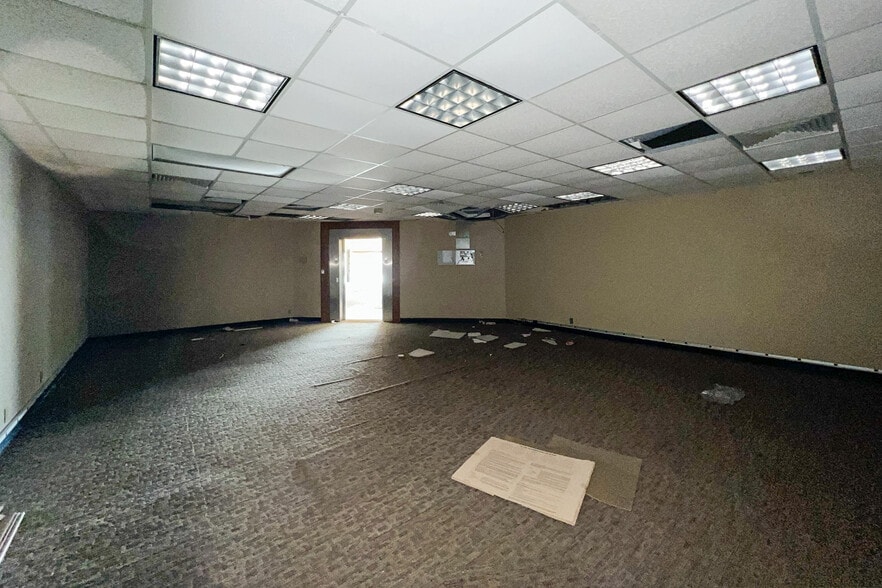 More Photos Of 3200 E Memorial Rd, Edmond Medical For Sale