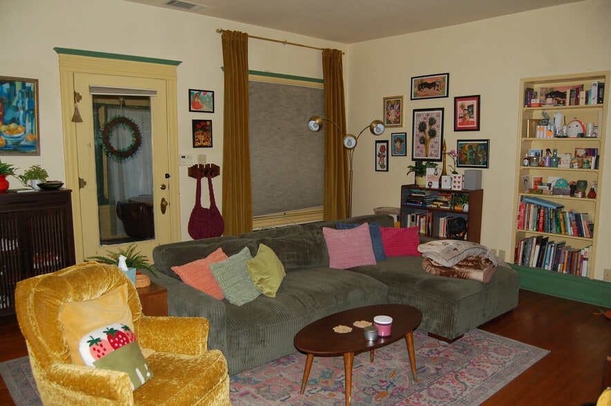 More Photos Of 4160 Chestnut St, Riverside Apartments For Sale