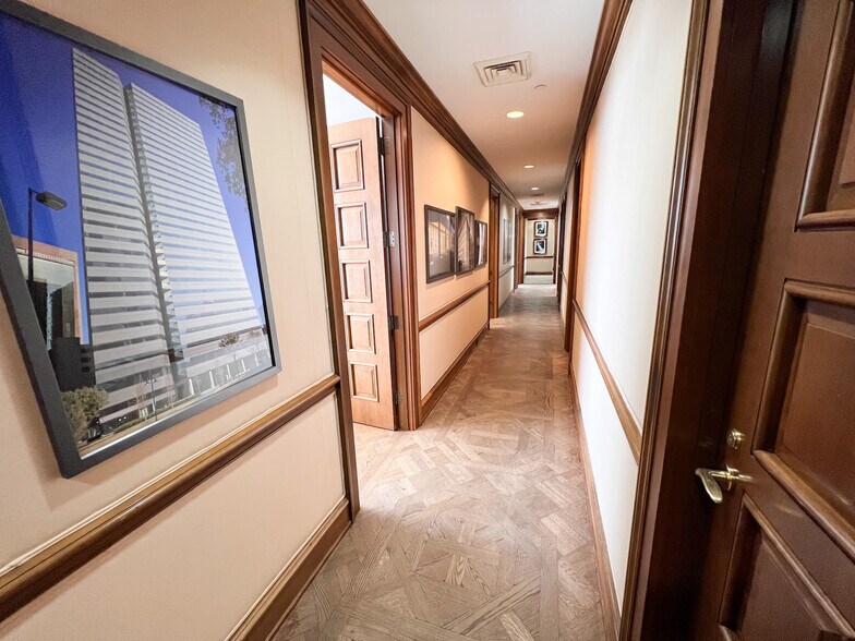 More Photos Of 303 W Wall St, Midland Office For Sale