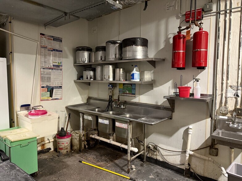 More Photos Of , Saint Pete Beach General Retail For Sale