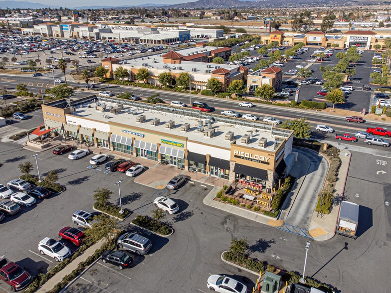 More Photos Of 1620 E 1st St, Beaumont General Retail For Sale