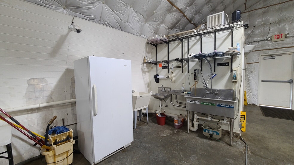 More Photos Of 282 Rees St, Breaux Bridge Light Distribution For Sale