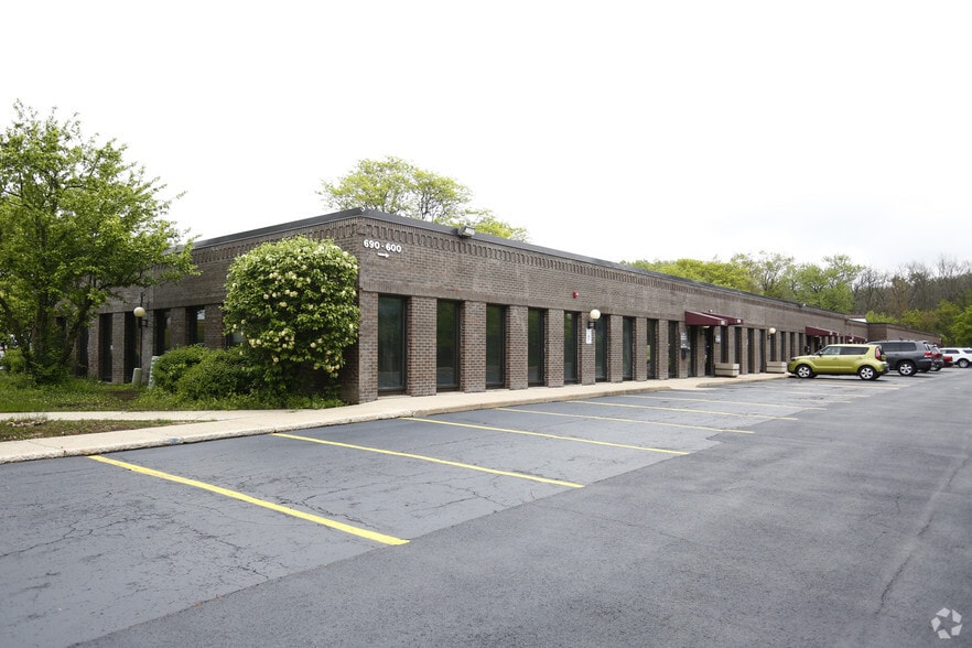 More Photos Of 710 E Ogden Ave, Naperville Office For Lease