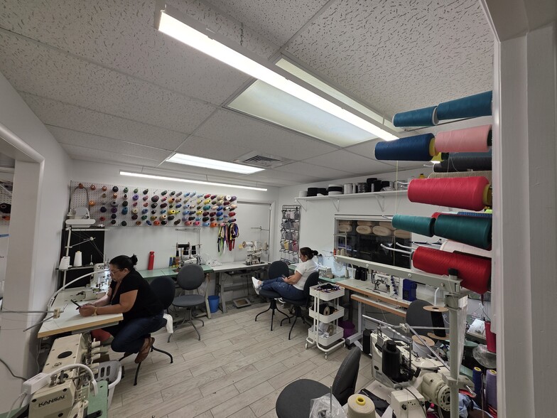 More Photos Of 10420 NW 37th Ter, Miami Warehouse For Sale