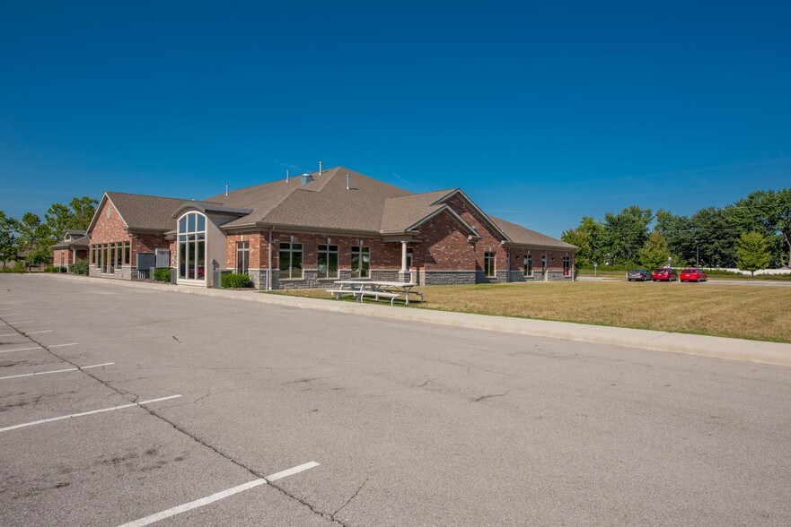 More Photos Of 4525 Wathen Dr, Hilliard Storefront Retail Office For Lease