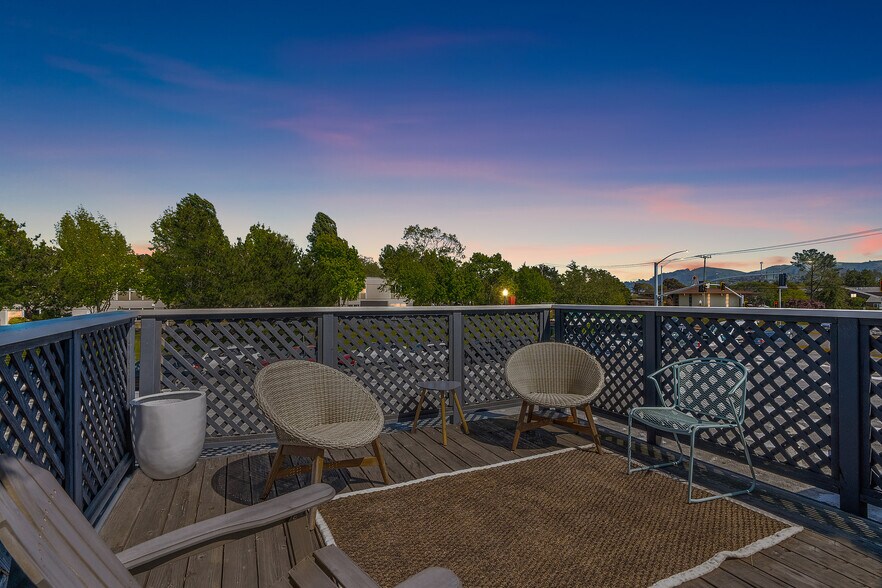 More Photos Of 125-131 Camino Alto, Mill Valley Office For Lease