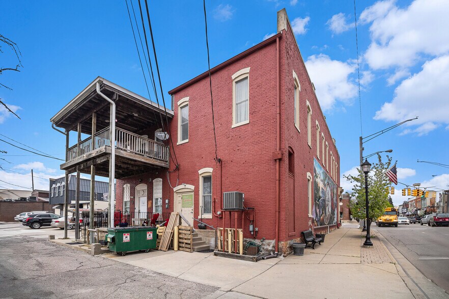 More Photos Of 101 N Lafayette St, South Lyon Storefront Retail Office For Sale