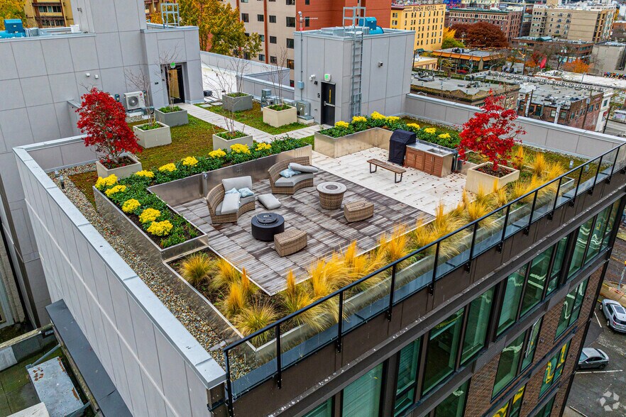 More Photos Of 206 5th Ave S, Seattle Apartments For Lease