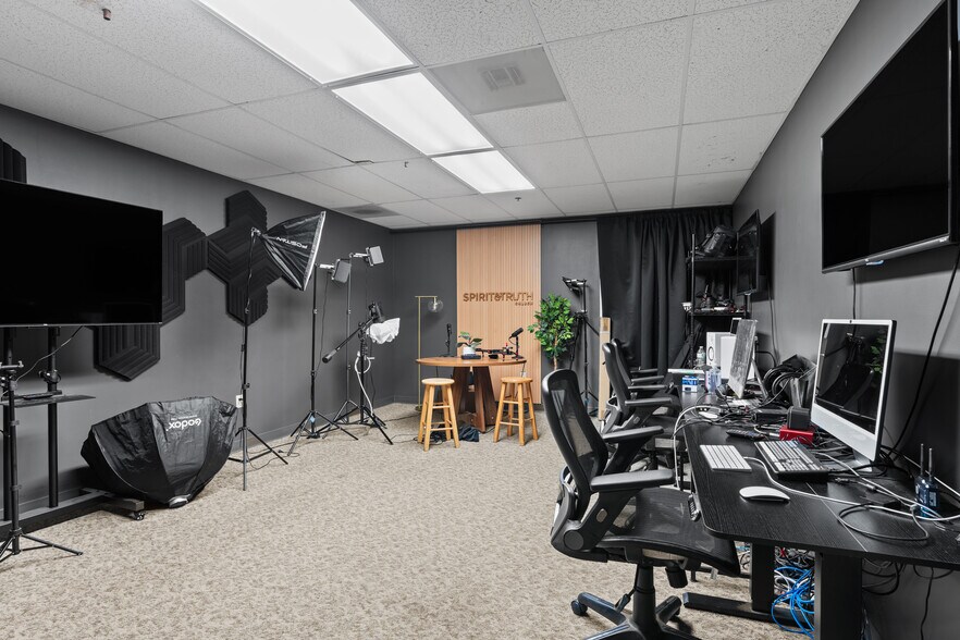 More Photos Of 4700 E Walnut Ave, Orange Religious Facility For Sale